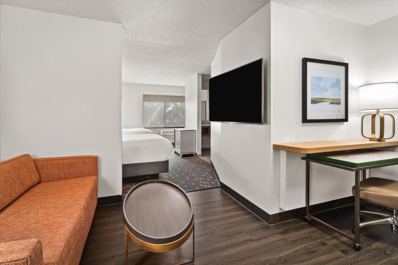 Holiday Inn & Suites Bothell An Ihg Hotel Екстериор снимка