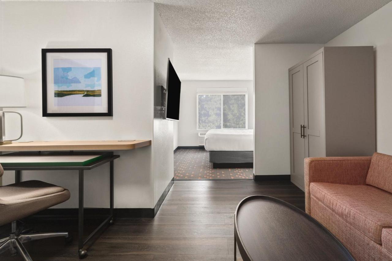 Holiday Inn & Suites Bothell An Ihg Hotel Екстериор снимка